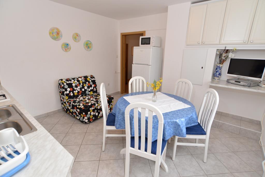 Apartments Creska 629 라벡 외부 사진