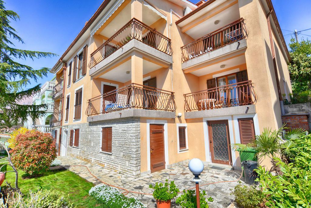 Apartments Creska 629 라벡 외부 사진